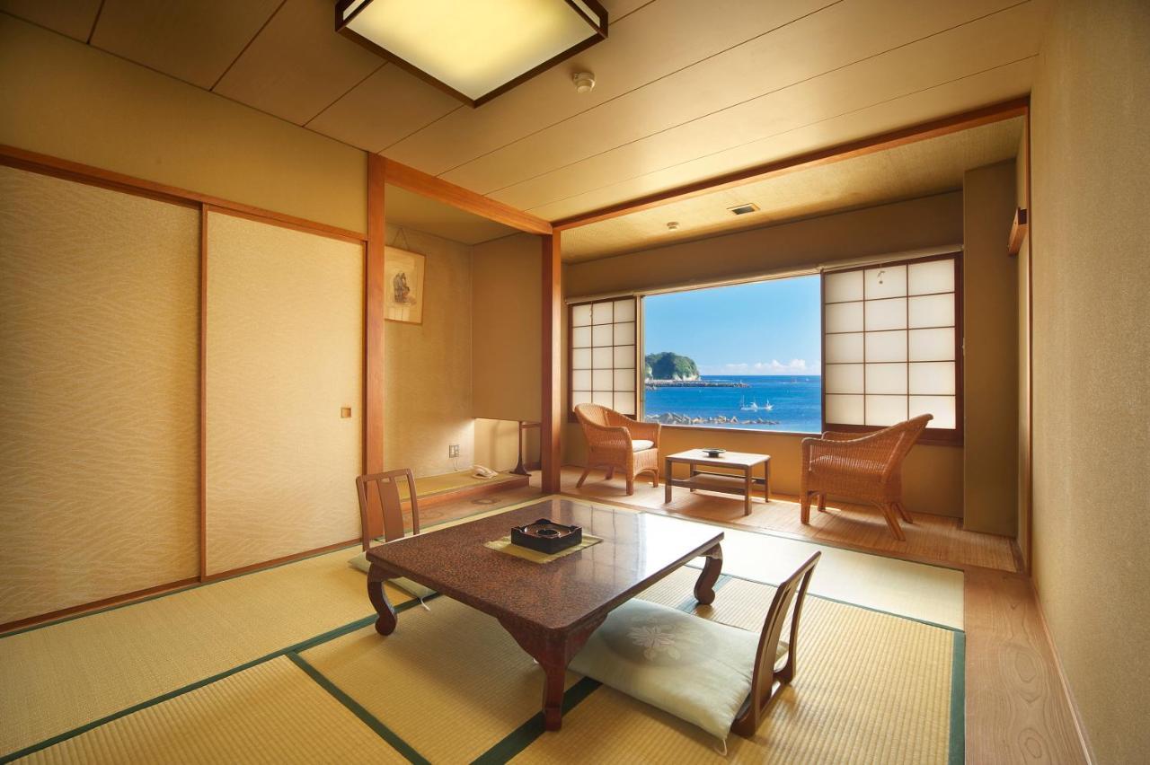 黒潮の宿 臨海荘 -Kuroshio No Yado Rinkaisou- Katsuura  Exterior foto