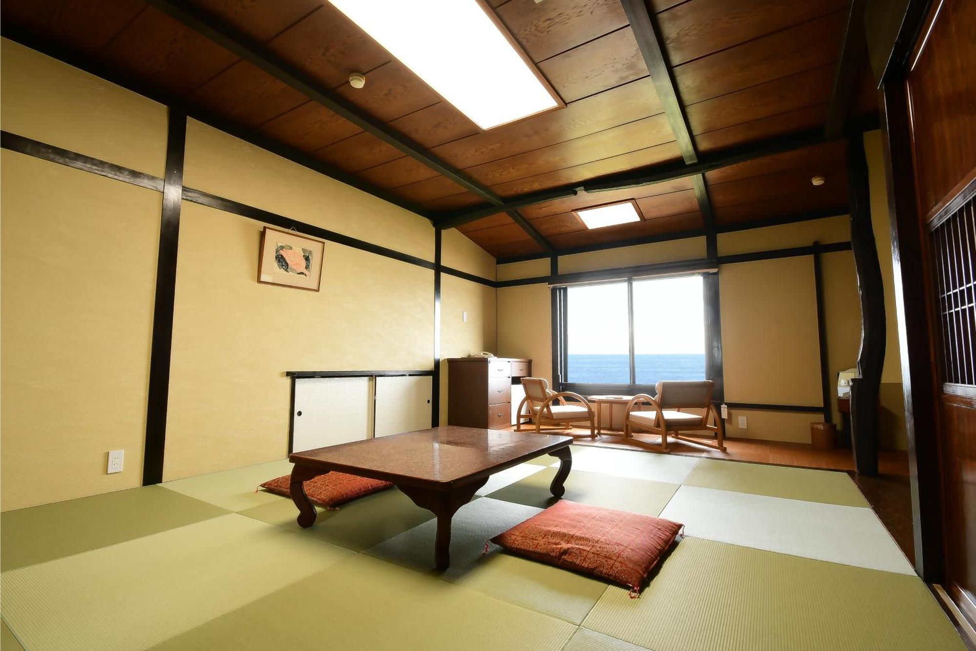 黒潮の宿 臨海荘 -Kuroshio No Yado Rinkaisou- Katsuura  Exterior foto